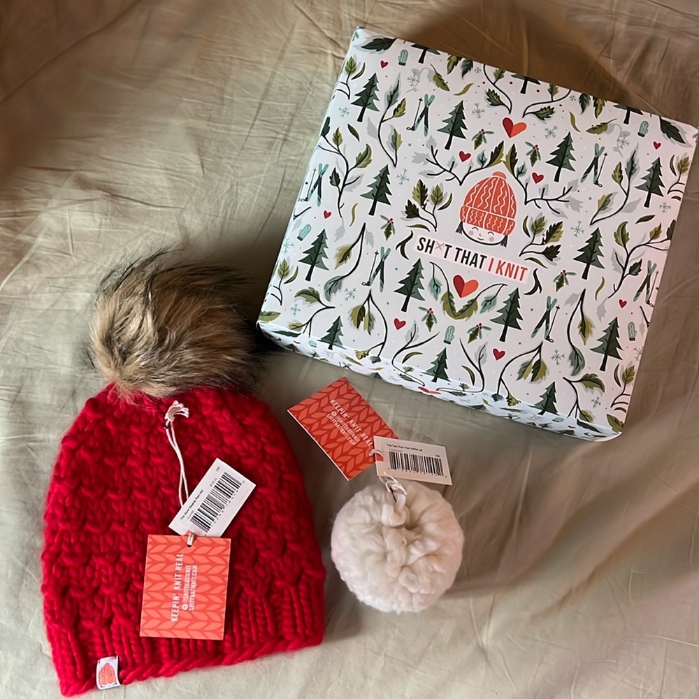 Sh*t That I Knit beanie with 2 interchangeable pompoms